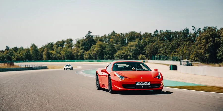 Jízda ve Ferrari 458 Italia v Mostě